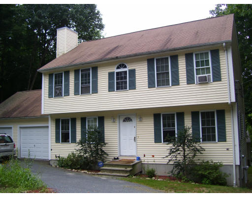 Single Family Home for Sale, ListingId:15663901, location: 21 Manhattan Road Worcester 01602