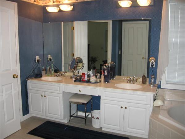 Viewing Image 22