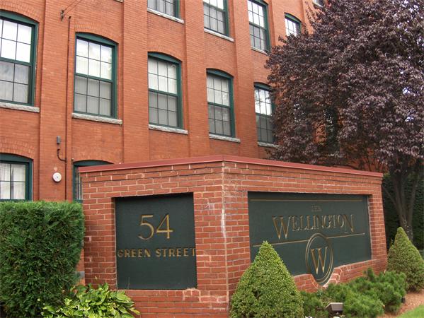 Real Estate for Sale, ListingId:16727034, location: 54 Green St Leominster 01453