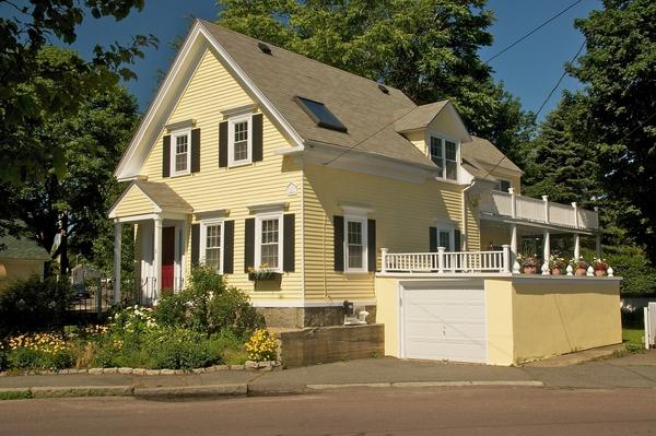 Single Family Home for Sale, ListingId:17018028, location: 1 Collins Street Salem 01970