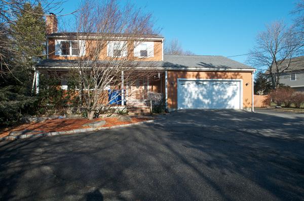 Single Family Home for Sale, ListingId:17106618, location: 405-R Elliott St Beverly 01915