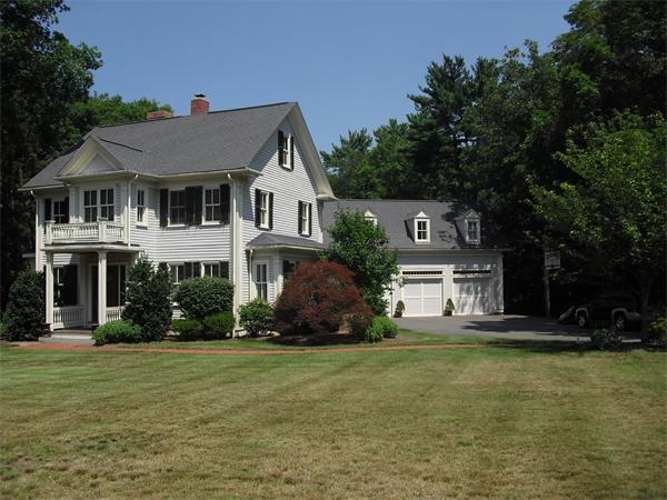 Single Family Home for Sale, ListingId:17139602, location: 609 Main St Medfield 02052
