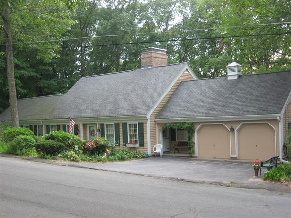 Single Family Home for Sale, ListingId:17174899, location: 324 High Street Southbridge 01550