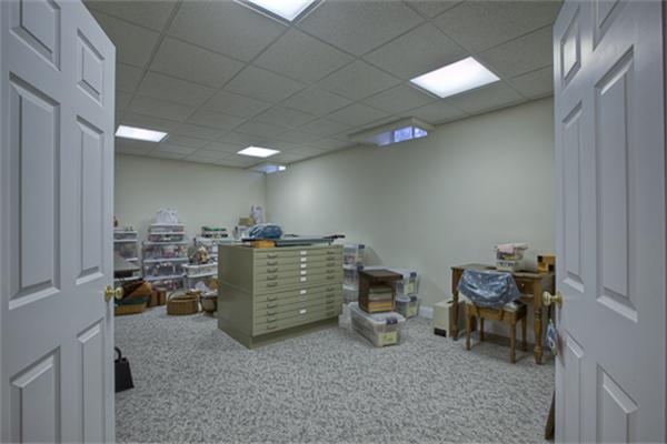 Viewing Image 28