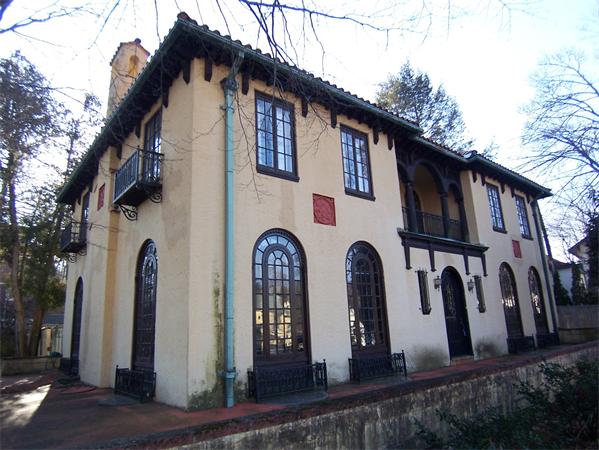 Single Family Home for Sale, ListingId:17261072, location: 4 Kensington Road Worcester 01602