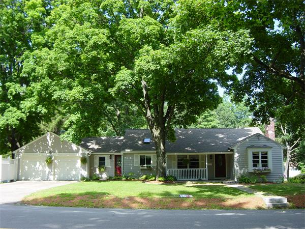 Single Family Home for Sale, ListingId:17333255, location: 602 Salisbury Worcester 01609