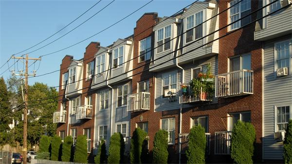 Real Estate for Sale, ListingId:18473303, location: 20 Knox St. Lawrence 01841