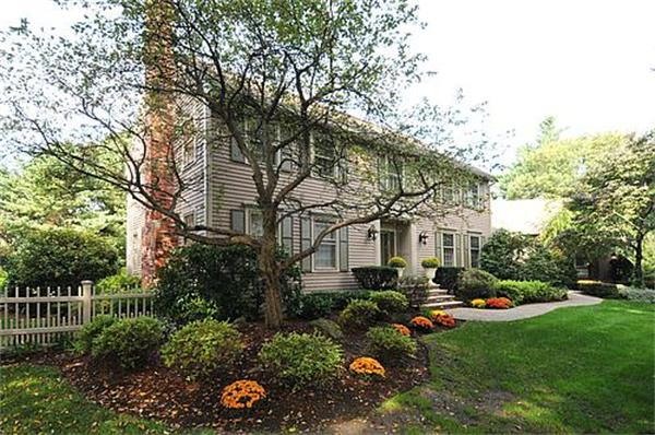 Single Family Home for Sale, ListingId:17549746, location: 65 Castlemere Pl North Andover 01845
