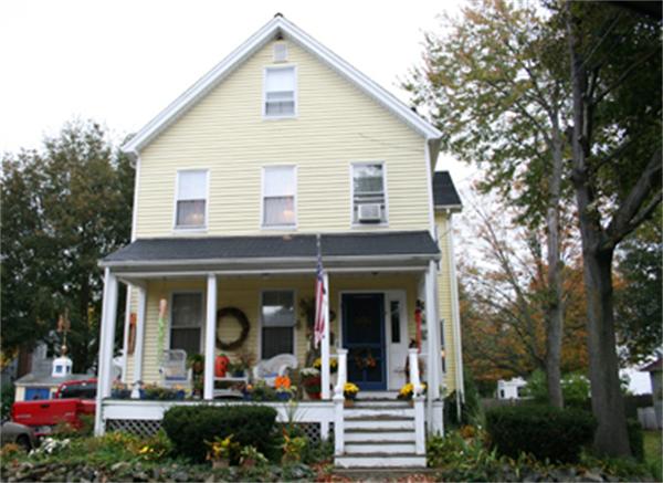 Multi Family for Sale, ListingId:17583475, location: 38 Minot Street Reading 01867