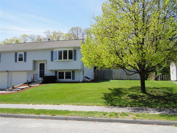 Single Family Home for Sale, ListingId:17735103, location: 27 Rumbrook Road Leominster 01453