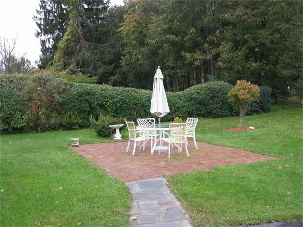 Viewing Image 9