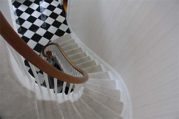 Viewing Image 3