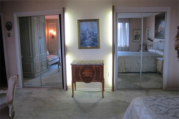 Viewing Image 22