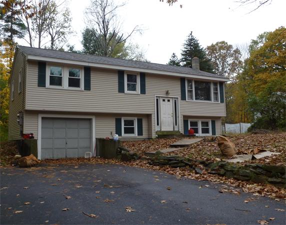 Single Family Home for Sale, ListingId:17763835, location: 5 Country Rd Derry 03038