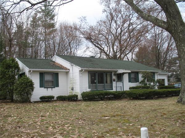 Single Family Home for Sale, ListingId:17779114, location: 126 Youngs Rd Lunenburg 01462