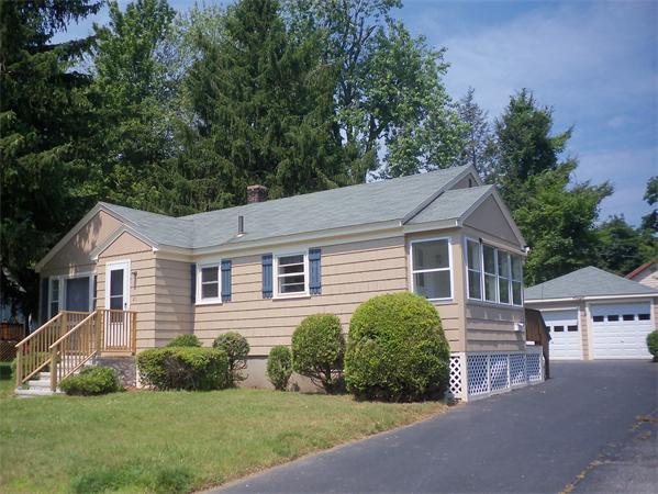 Single Family Home for Sale, ListingId:17804583, location: 21 Geneva St Worcester 01602