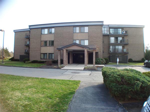 Single Family Home for Sale, ListingId:17835917, location: 2 Ledgewood Way Peabody 01960