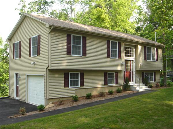 Single Family Home for Sale, ListingId:17922456, location: 7 Knollwood Rd Brimfield 01010