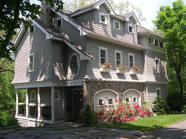 Single Family Home for Sale, ListingId:17917185, location: 10 Risley Road Marblehead 01945