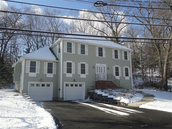 Single Family Home for Sale, ListingId:17934448, location: 69 Green St Wakefield 01880