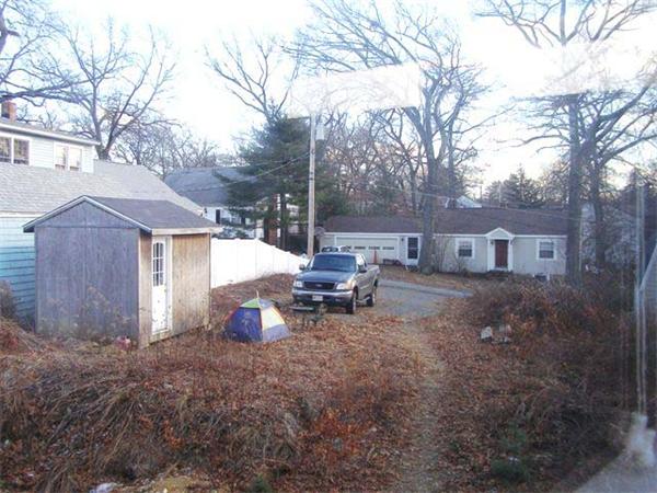 Single Family Home for Sale, ListingId:18472978, location: 10 Hillside Road North Reading 01864