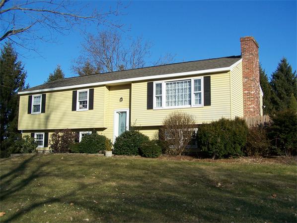 Single Family Home for Sale, ListingId:17982267, location: 221 Leominster Road Lunenburg 01462