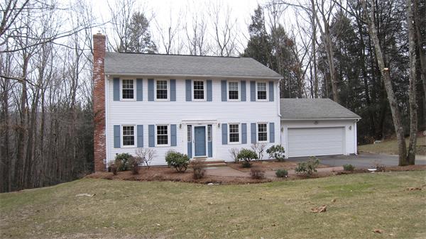 Single Family Home for Sale, ListingId:18041205, location: 33 Woodside Circle Sturbridge 01566