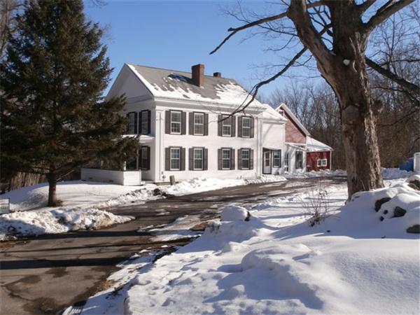 Real Estate for Sale, ListingId:18082374, location: 90 Mechanic Street Barre 01005