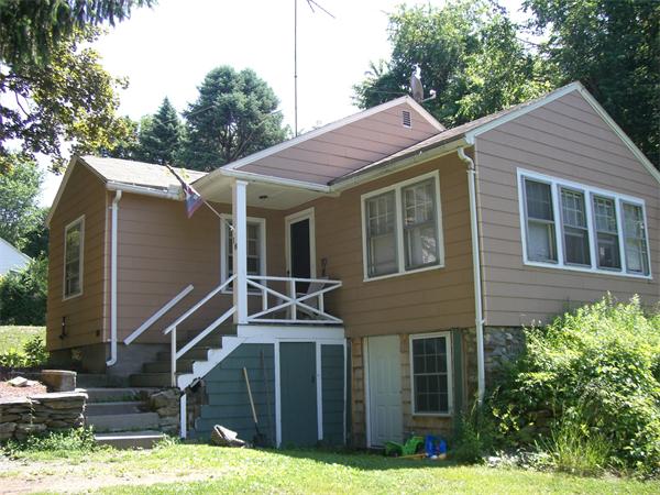 Real Estate for Sale, ListingId:18116838, location: 18 Pleasantview Ave Lunenburg 01462