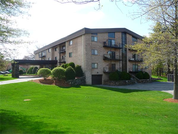Real Estate for Sale, ListingId:18116924, location: 181 Littleton Road Chelmsford 01824