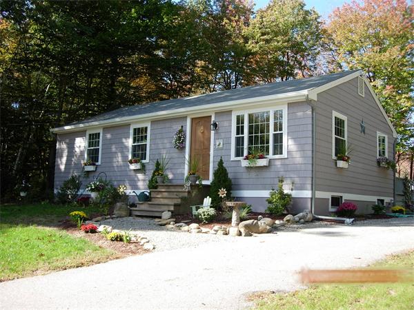Single Family Home for Sale, ListingId:18409012, location: 15 Pond St Newton 03858