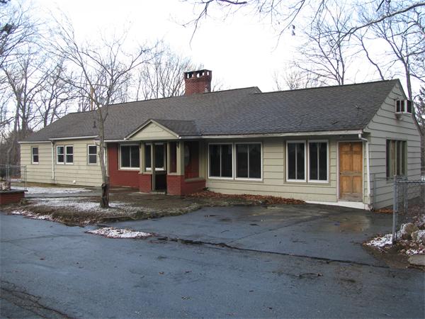 Single Family Home for Sale, ListingId:18474142, location: 1 Oak Ln Webster 01570