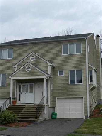 Single Family Home for Sale, ListingId:18579226, location: 65 Oakwood Ln Worcester 01604