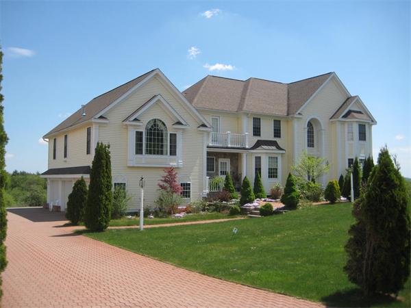 Single Family Home for Sale, ListingId:18903276, location: 209 Jones Ave Dracut 01826