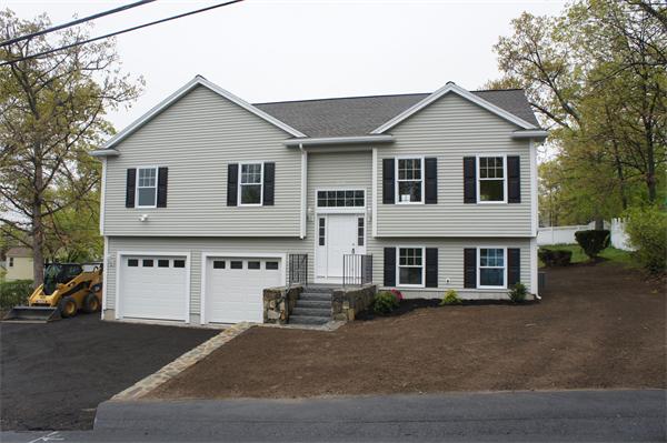 Single Family Home for Sale, ListingId:19094867, location: 285 Passaconaway Drive Dracut 01826