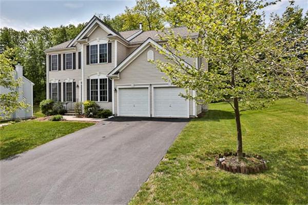 Single Family Home for Sale, ListingId:19258769, location: 9 Aspen Ave Grafton 01519