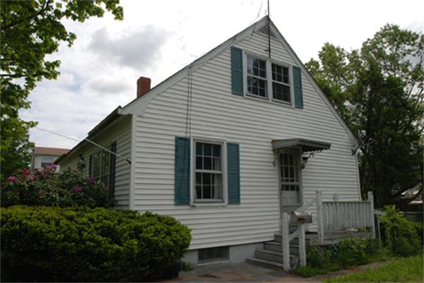 Single Family Home for Sale, ListingId:19258749, location: 17 W Winkley St Amesbury 01913