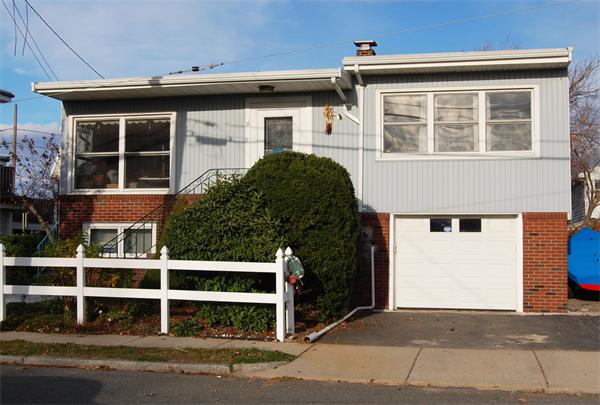 Real Estate for Sale, ListingId: 22140148, Revere,&nbsp;MA&nbsp;&nbsp;02151