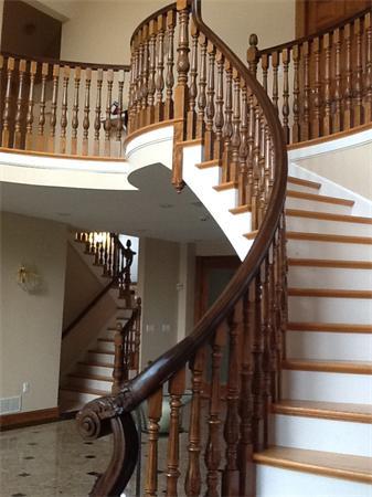 9 Olde Farm Road Woburn, MA 01801