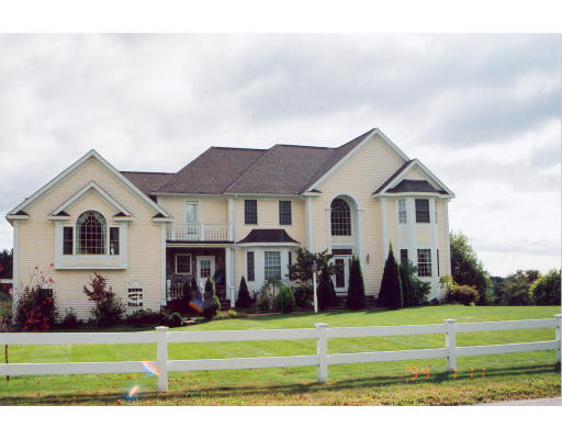 209 Jones Avenue, Dracut, MA, 01826, USA