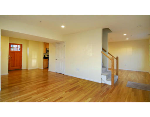 210 Broadway, Everett, MA, 02149, USA