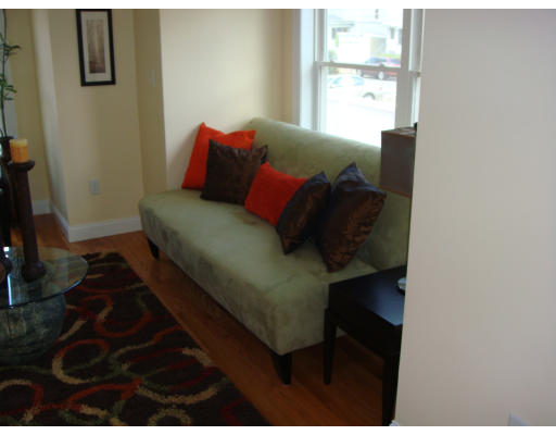 71032721 Photo