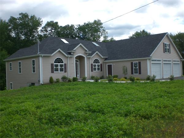 11 Roland Way