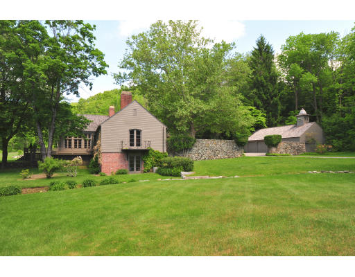 85 Hunting Lane