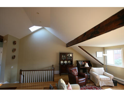 71105635 Photo