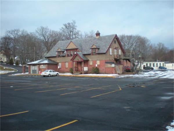 227 Mill St