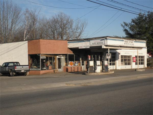 318 Main St.