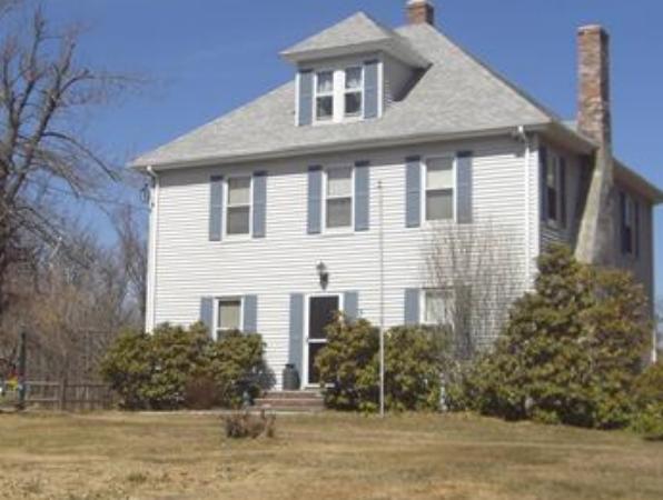 1454 Main St