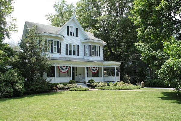 109 Common St