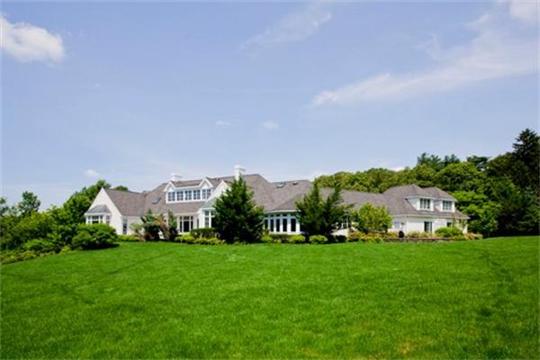1099 Brush Hill Road